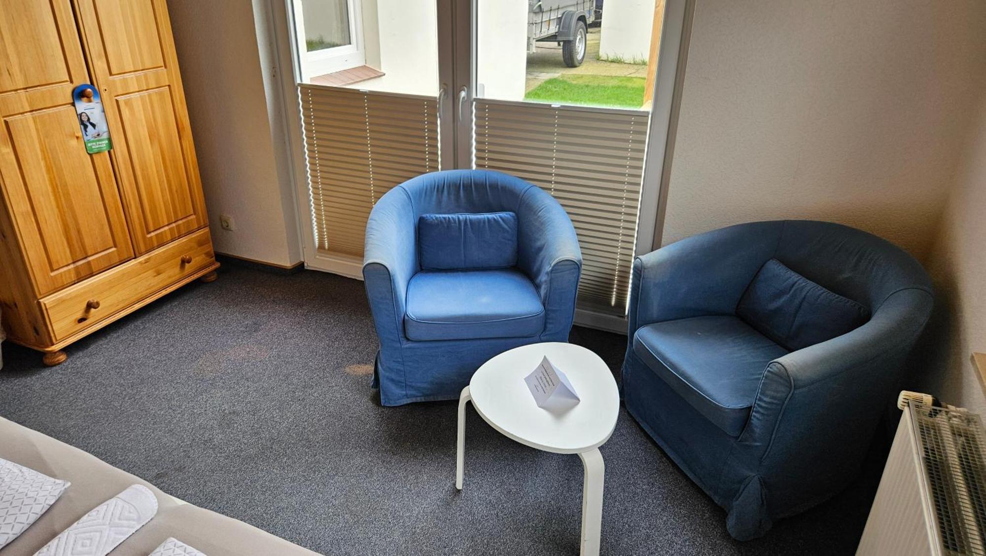 Hotel Dorfkrug Büsum - günstige Altbauzimmer Am Oland Habitación foto