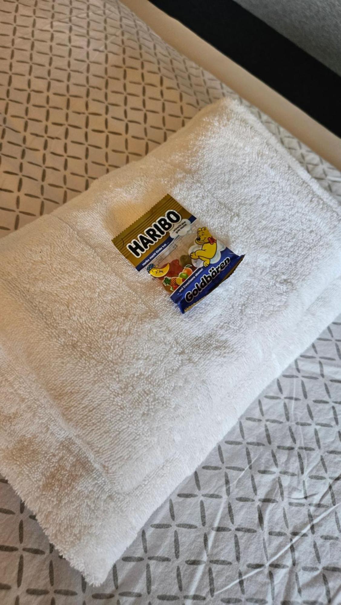 Hotel Dorfkrug Büsum - günstige Altbauzimmer Am Oland Habitación foto